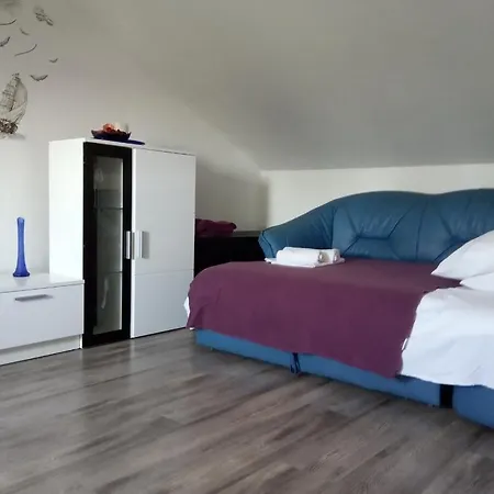 Holiday home Kuca Za Odmor Delfina