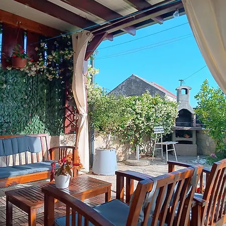 Kuca Za Odmor Delfina Holiday home Slivnica